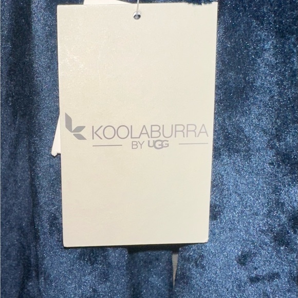 NWT KOOLABURRA by UGG Luxurious Navy Blue Women's Robe. - Picture 2 of 7